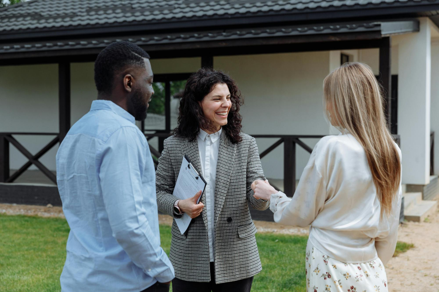 6 Ways to Motivate Your Leasing Office